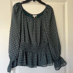 Green Max Studio Printed blouse!